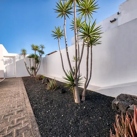 - Lava And Sea - Pool, Bbq And Sea View By Lanzarote Playa Blanca (Lanzarote)