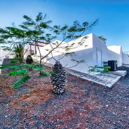 - Lava And Sea - Pool, Bbq And Sea View By Lanzarote *