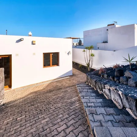 - Lava And Sea - Pool, Bbq And Sea View By Lanzarote