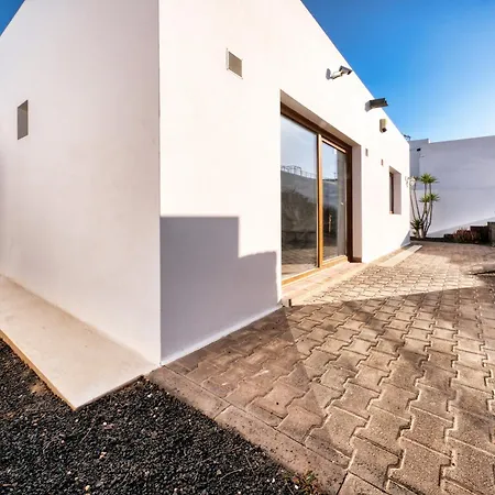 - Lava And Sea - Pool, Bbq And Sea View By Lanzarote * Playa Blanca (Lanzarote)